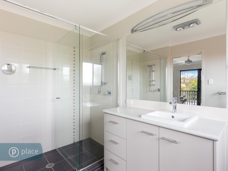 110 Oxley Road, Chelmer QLD 4068