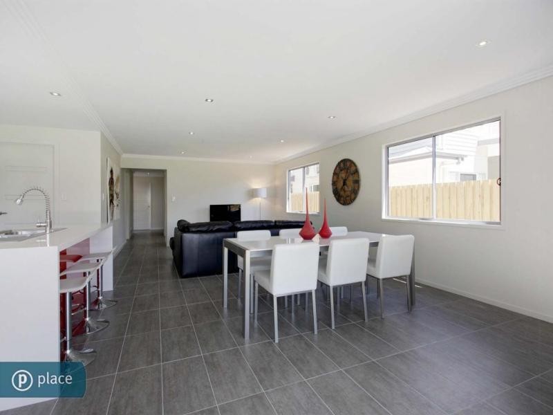 68 Park Terrace, Sherwood QLD 4075