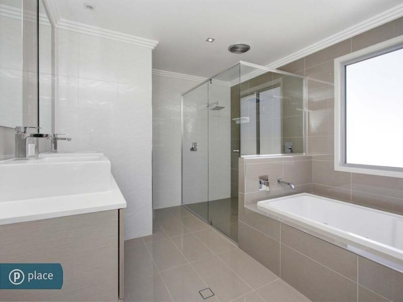 68 Park Terrace, Sherwood QLD 4075