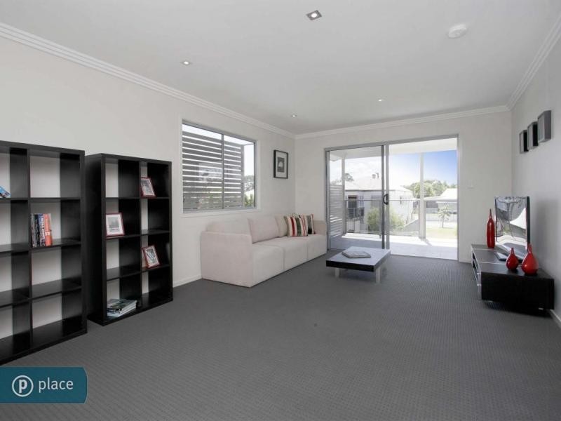 68 Park Terrace, Sherwood QLD 4075