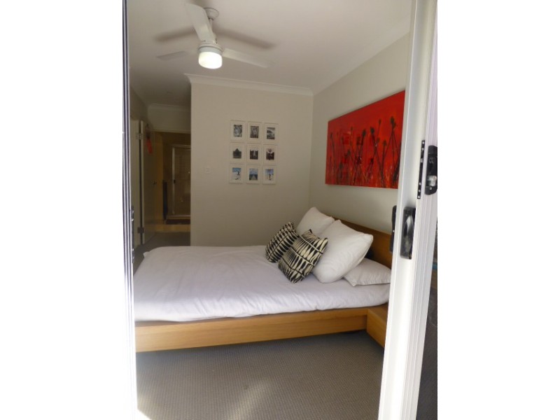 2/15 Adsett Street, Taringa QLD 4068