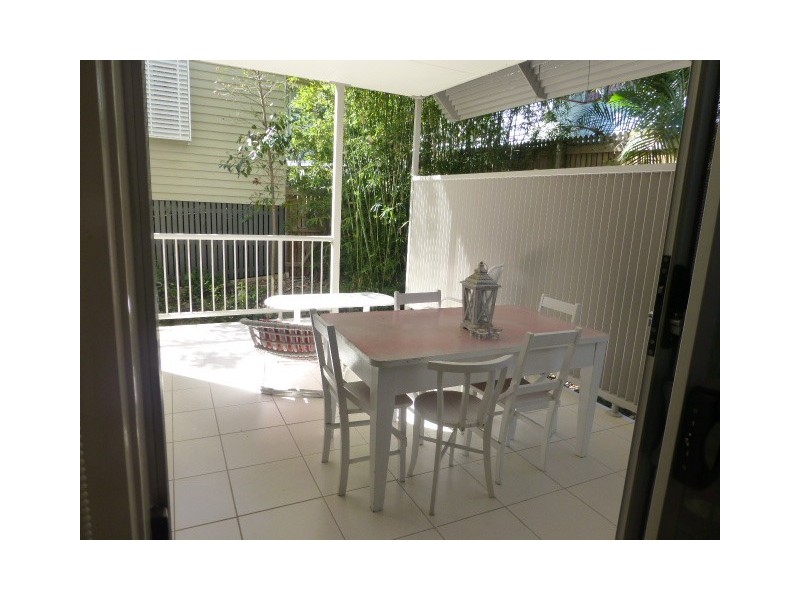 2/15 Adsett Street, Taringa QLD 4068