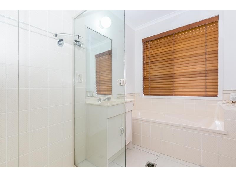 Sinnamon Park QLD 4073