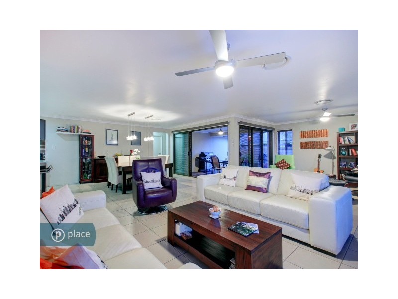 88 Parkwood Drive, Heathwood QLD 4110