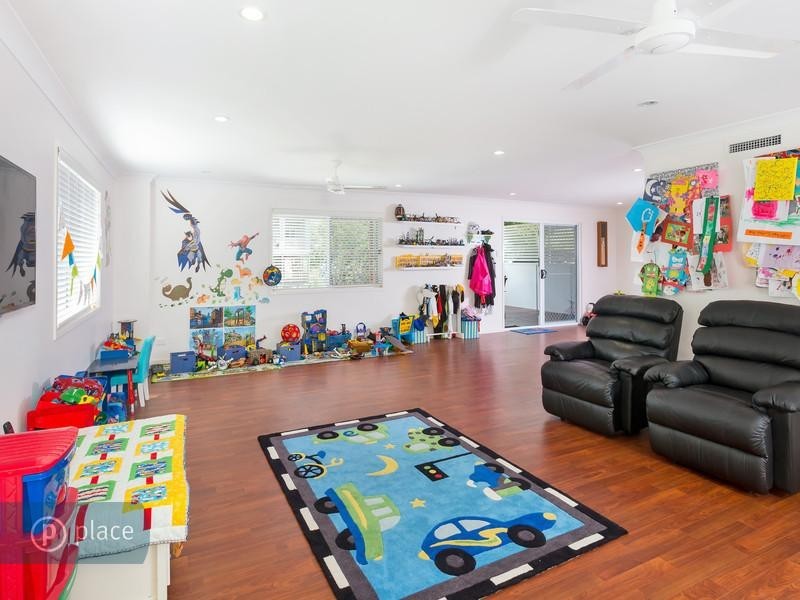 77 Harte Street, Chelmer QLD 4068