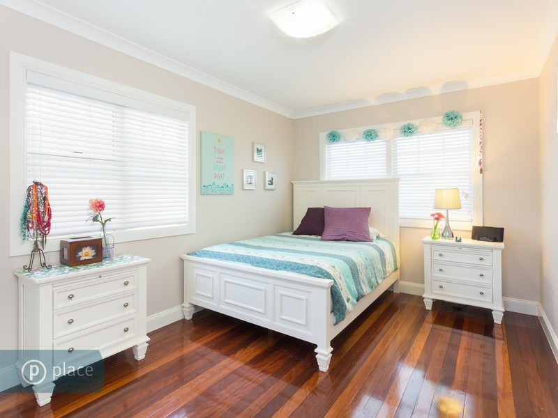 6 Donald Street, Camp Hill QLD 4152