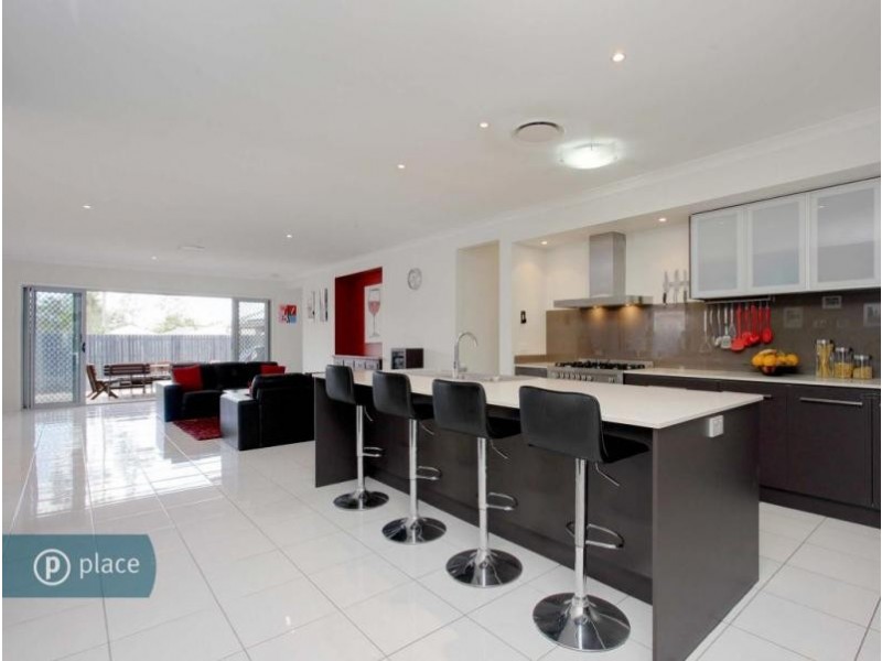 86 Parkwood Drive, Heathwood QLD 4110