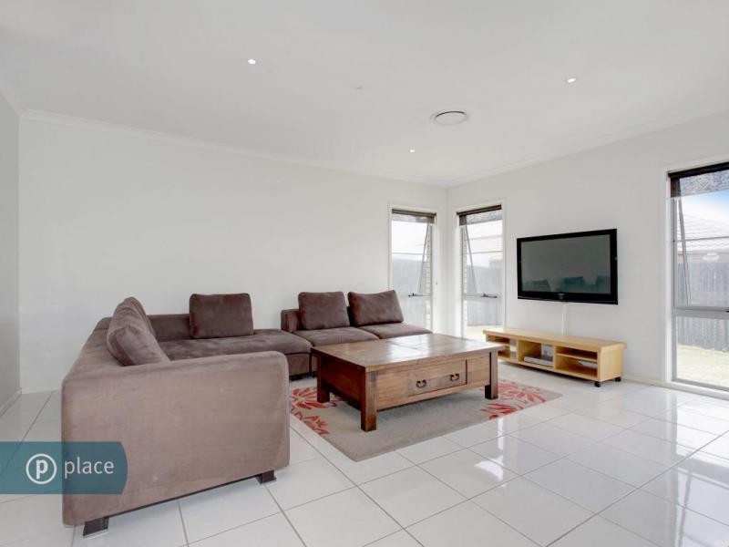 86 Parkwood Drive, Heathwood QLD 4110