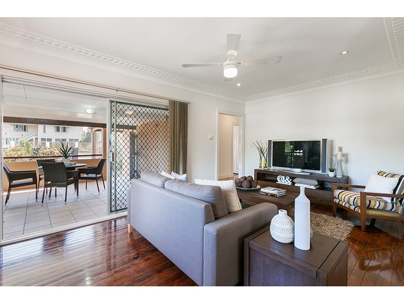 111 Plumer Street, Sherwood QLD 4075