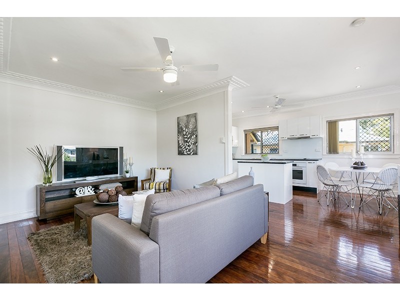 111 Plumer Street, Sherwood QLD 4075