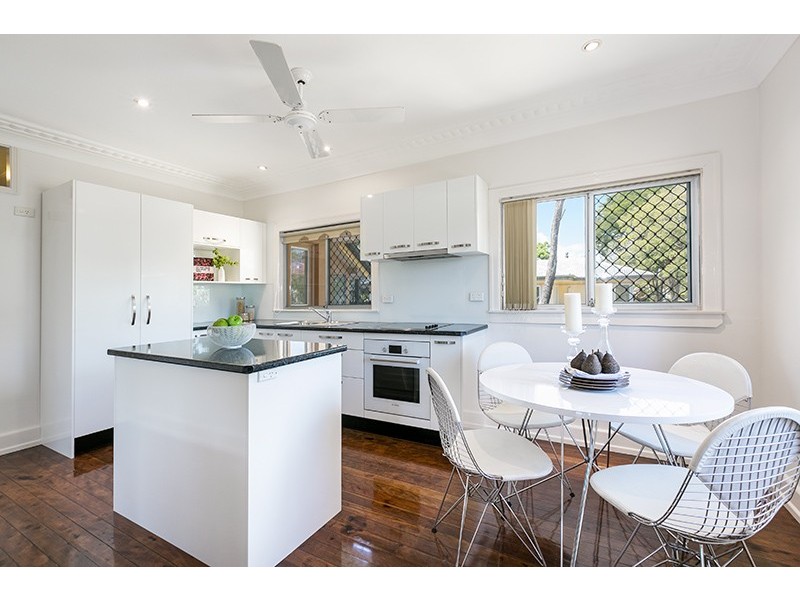 111 Plumer Street, Sherwood QLD 4075