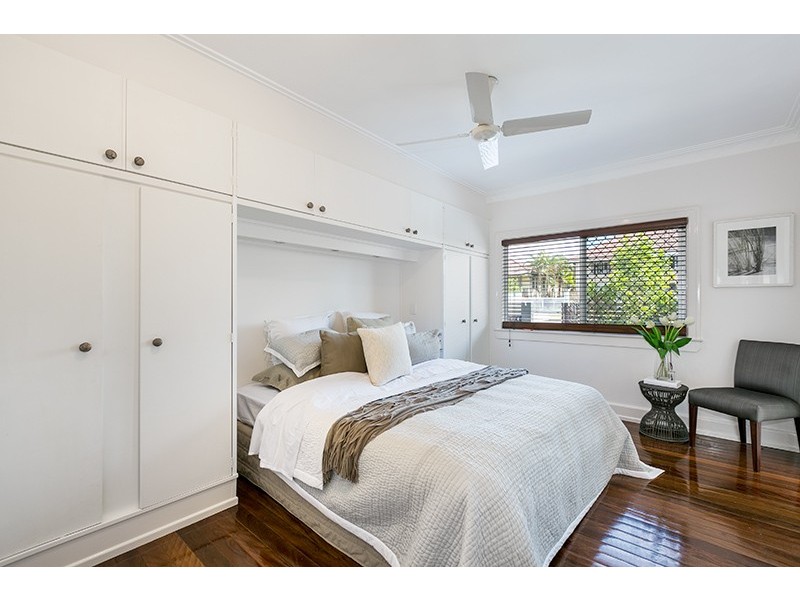 111 Plumer Street, Sherwood QLD 4075