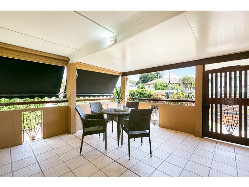 111 Plumer Street, Sherwood QLD 4075