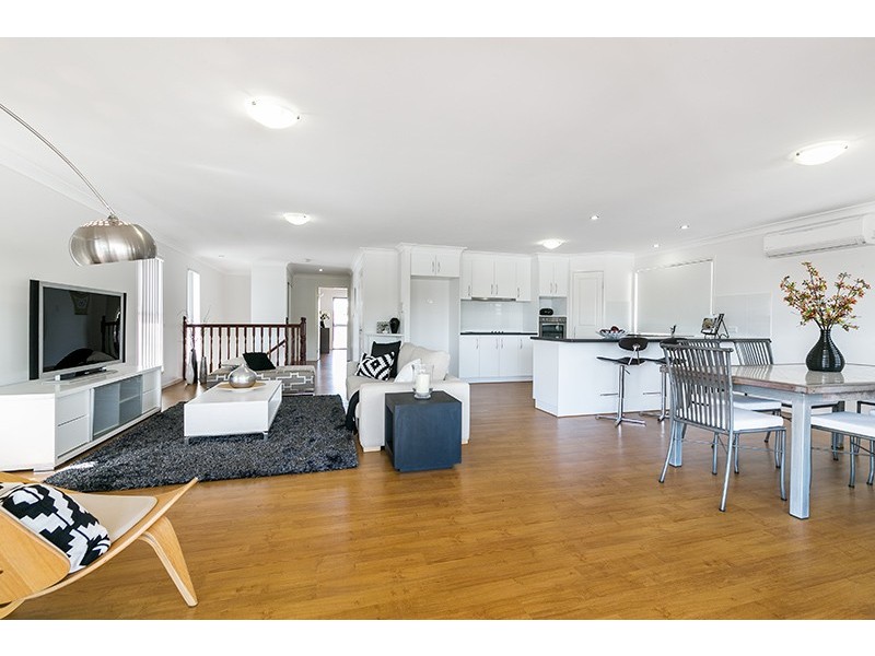 26 Cascades Street, Springfield Lakes QLD 4300