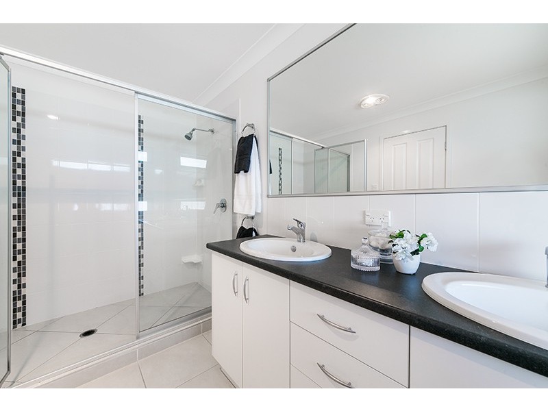26 Cascades Street, Springfield Lakes QLD 4300