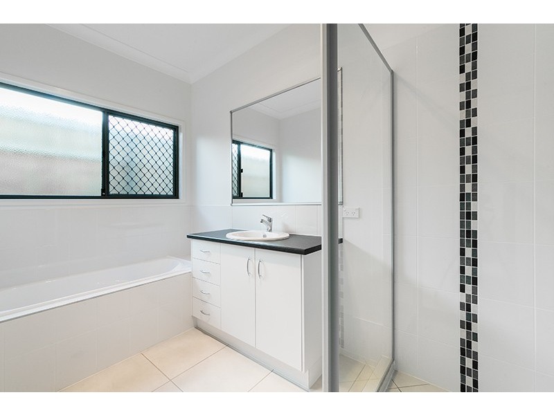 26 Cascades Street, Springfield Lakes QLD 4300