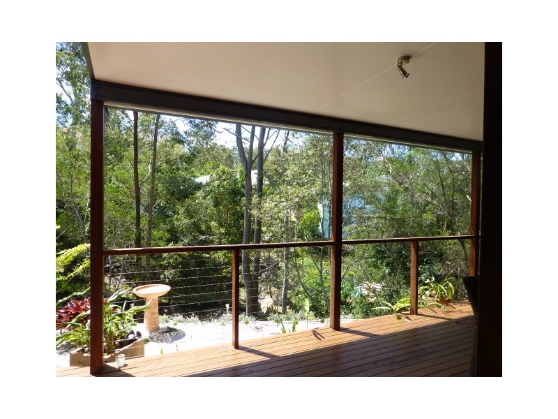 8 Sherborne Place, Chapel Hill QLD 4069