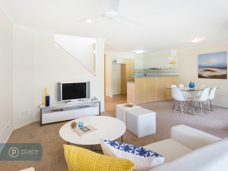 29/300 Cliveden Avenue, Corinda QLD 4075