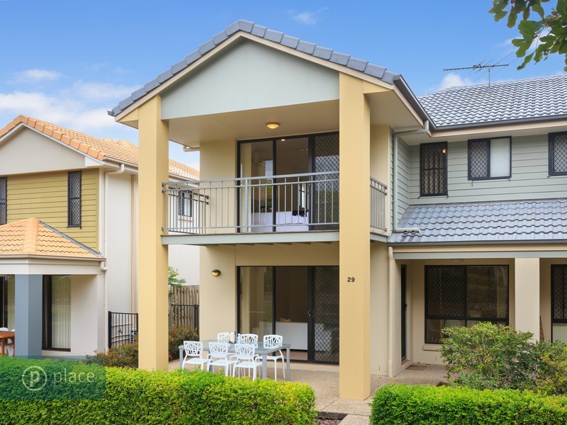 29/300 Cliveden Avenue, Corinda QLD 4075