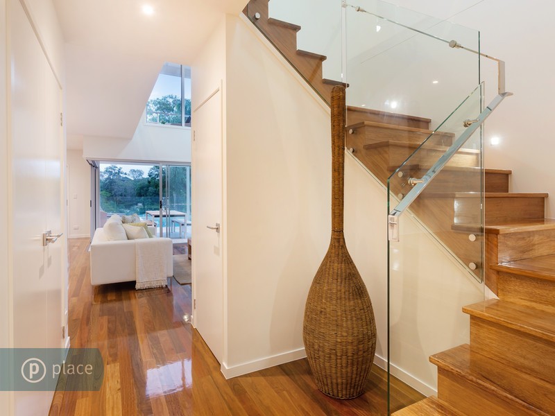 25 McCaul Street, Taringa QLD 4068