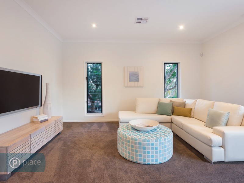 25 McCaul Street, Taringa QLD 4068