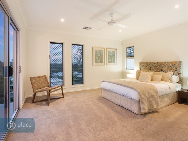 25 McCaul Street, Taringa QLD 4068