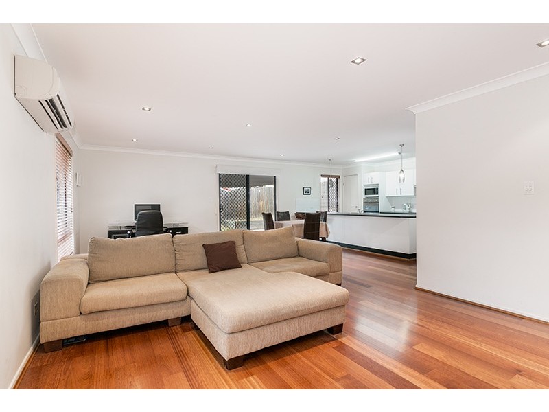 36 Campbell Terrace, Oxley QLD 4075