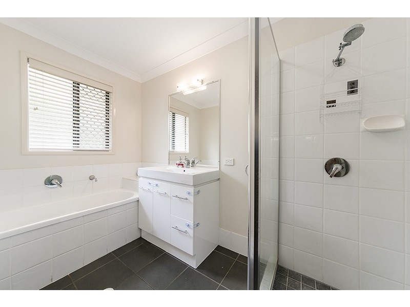 36 Campbell Terrace, Oxley QLD 4075