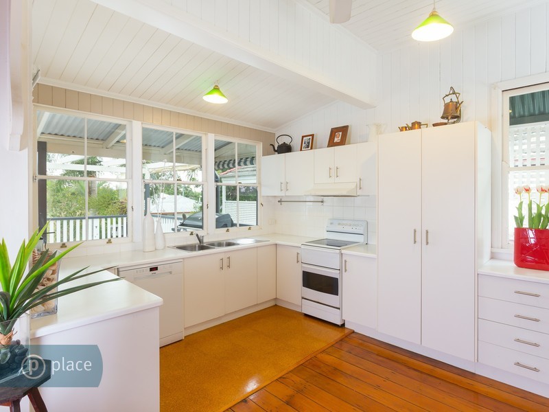 174 Strong Ave, Graceville QLD 4075