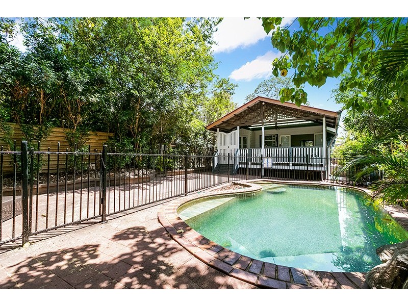 315 Long Street East, Graceville QLD 4075