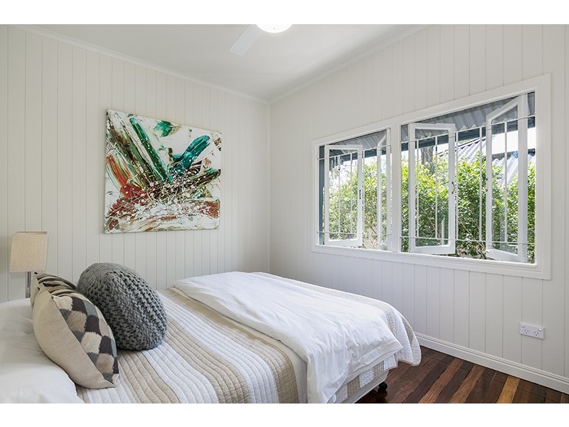 315 Long Street East, Graceville QLD 4075