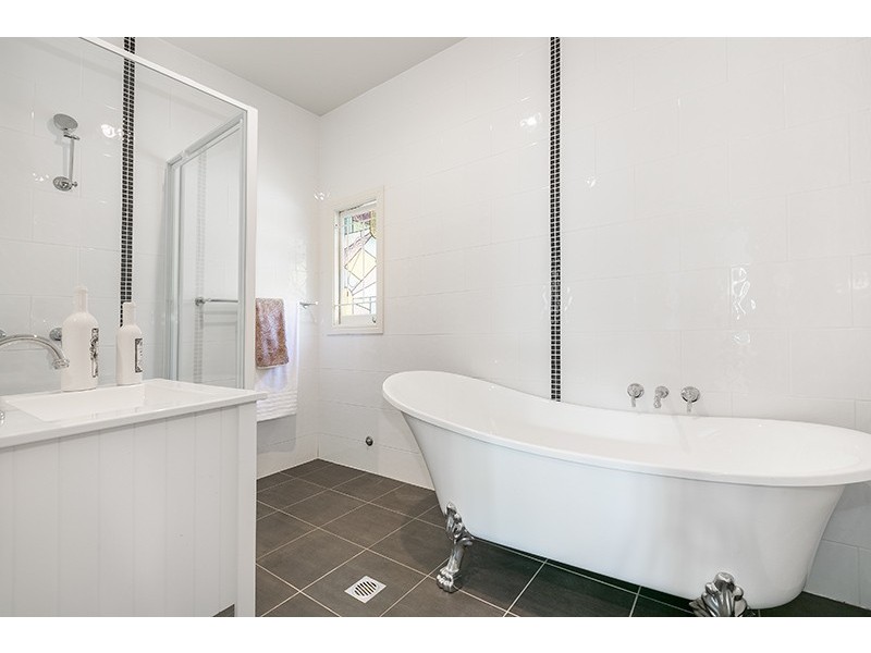 315 Long Street East, Graceville QLD 4075