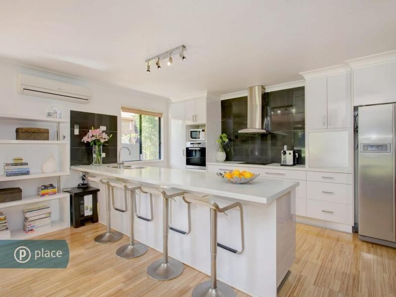 10 Penina Place, Oxley QLD 4075