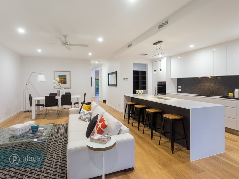 16 Thorpe St, Indooroopilly QLD 4068