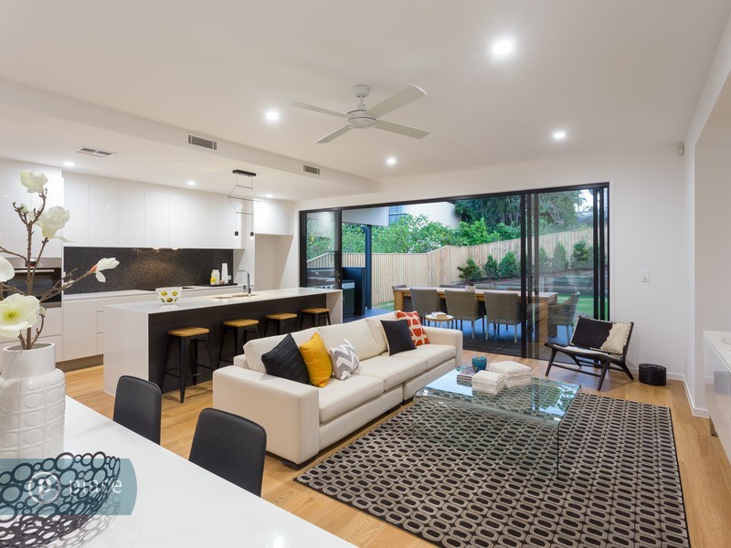 16 Thorpe St, Indooroopilly QLD 4068