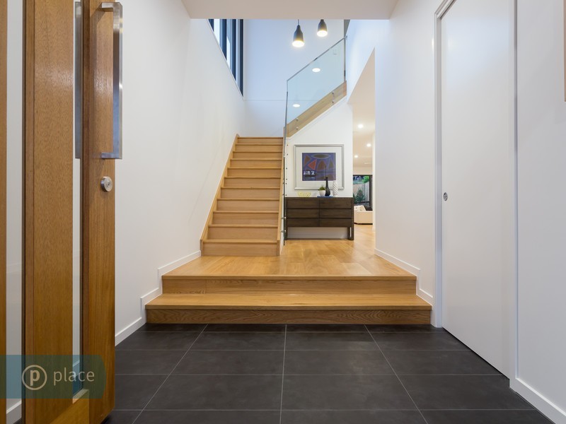 16 Thorpe St, Indooroopilly QLD 4068