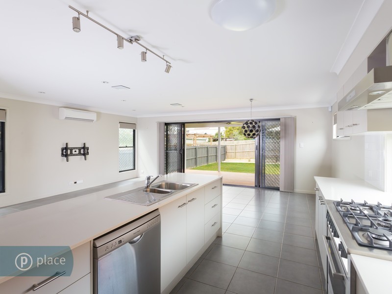 110 Oxley Road, Chelmer QLD 4068