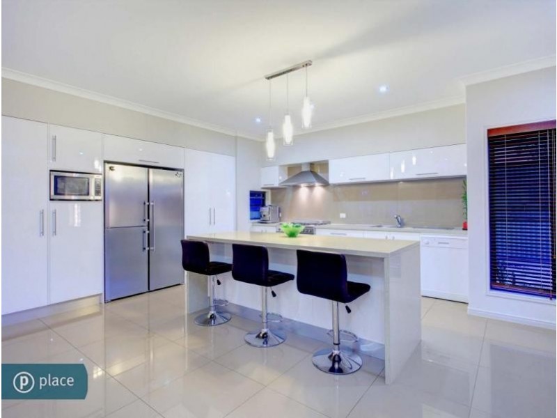 58 Gordon Circuit, Seventeen Mile Rocks QLD 4073