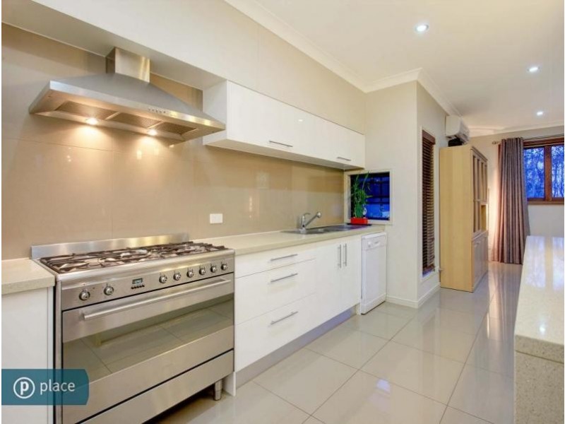 58 Gordon Circuit, Seventeen Mile Rocks QLD 4073