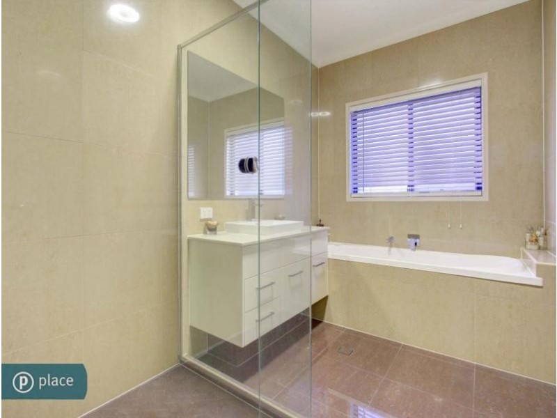 58 Gordon Circuit, Seventeen Mile Rocks QLD 4073