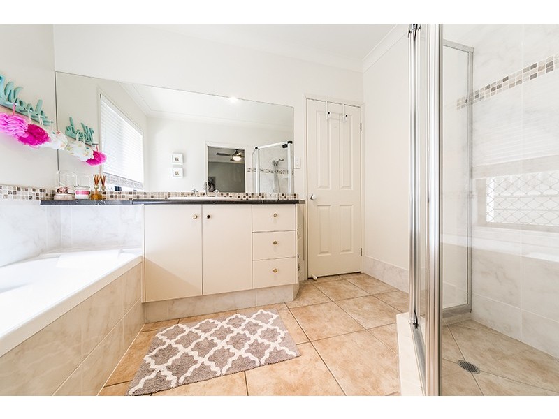 45 Brookeside Crescent, Seventeen Mile Rocks QLD 4073