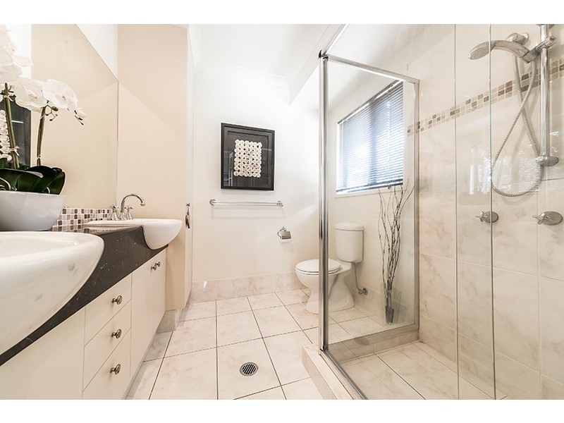 45 Brookeside Crescent, Seventeen Mile Rocks QLD 4073