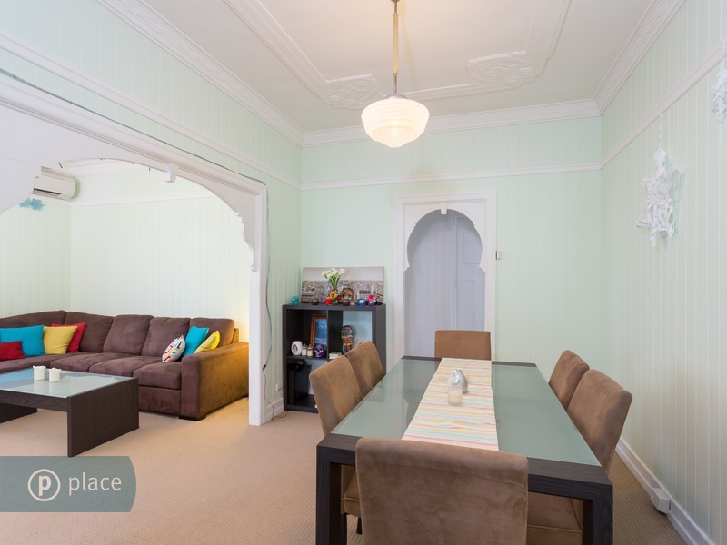 14 Eversley Terrace, Yeronga QLD 4104