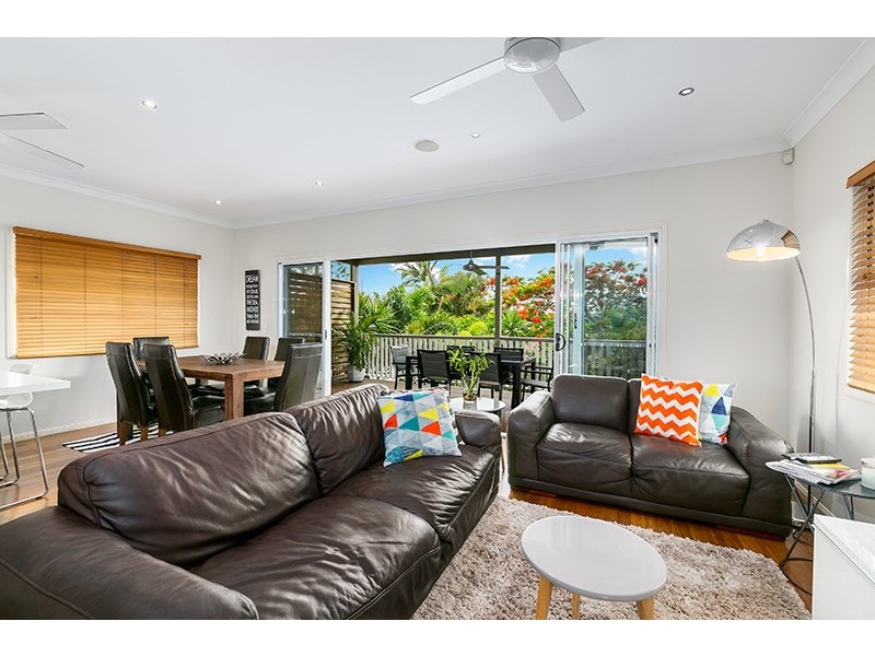 16 Collins Street, Corinda QLD 4075