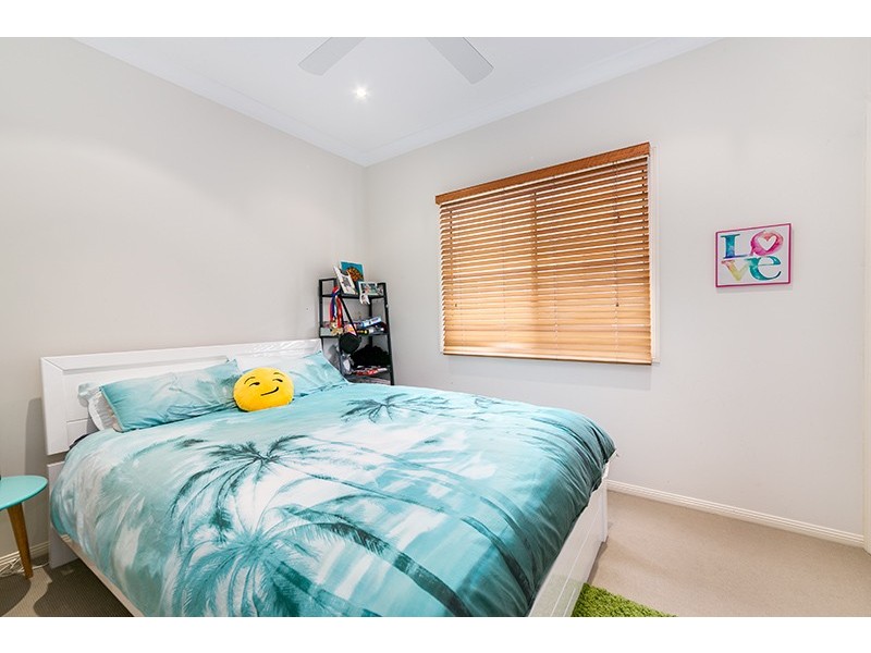 16 Collins Street, Corinda QLD 4075