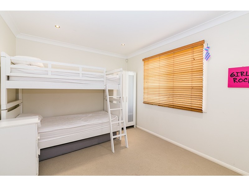 16 Collins Street, Corinda QLD 4075