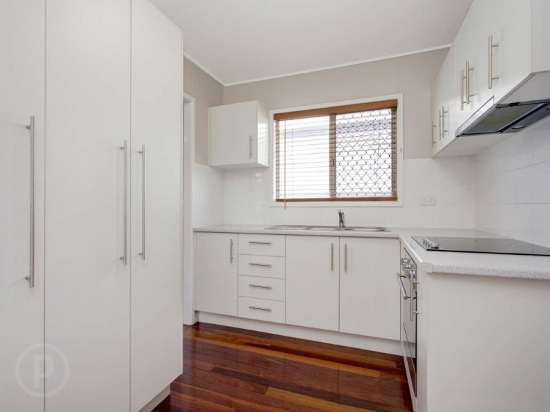 1/184 Strong Ave, Graceville QLD 4075