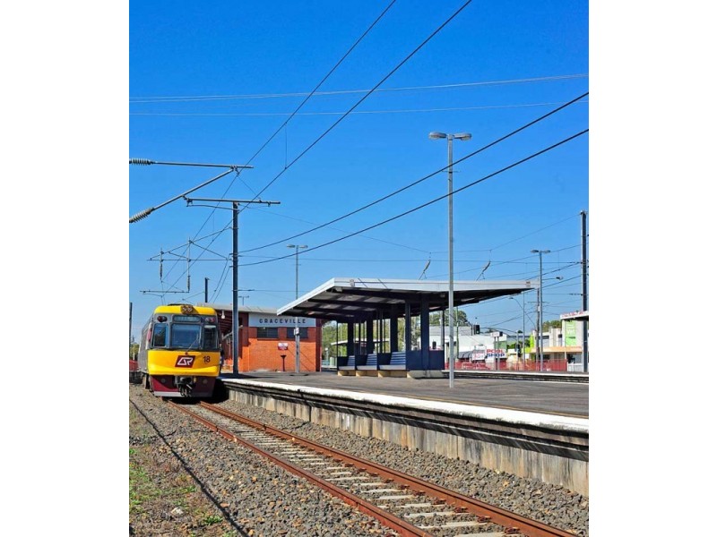 1/184 Strong Ave, Graceville QLD 4075