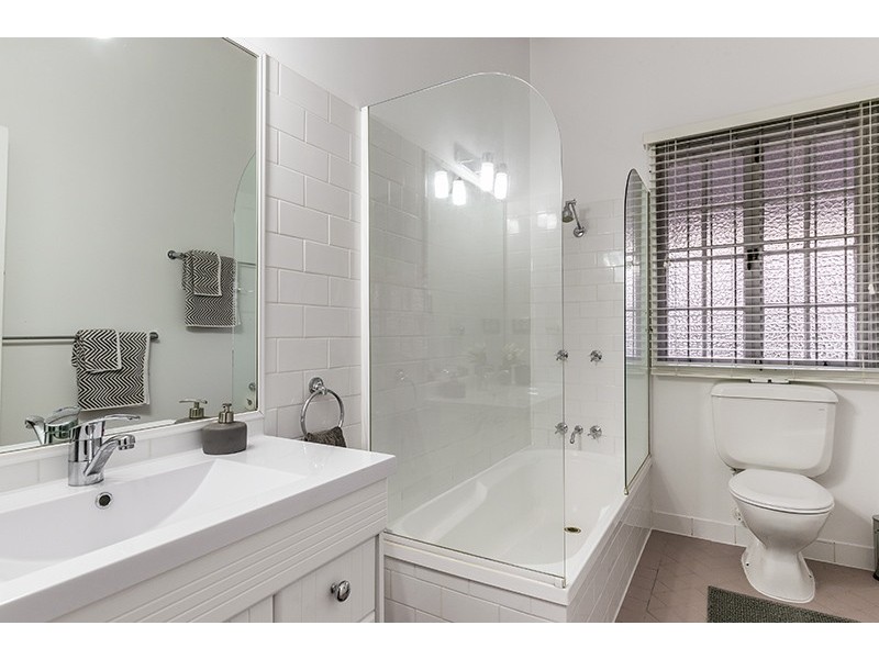 36 Verney Road West, Graceville QLD 4075