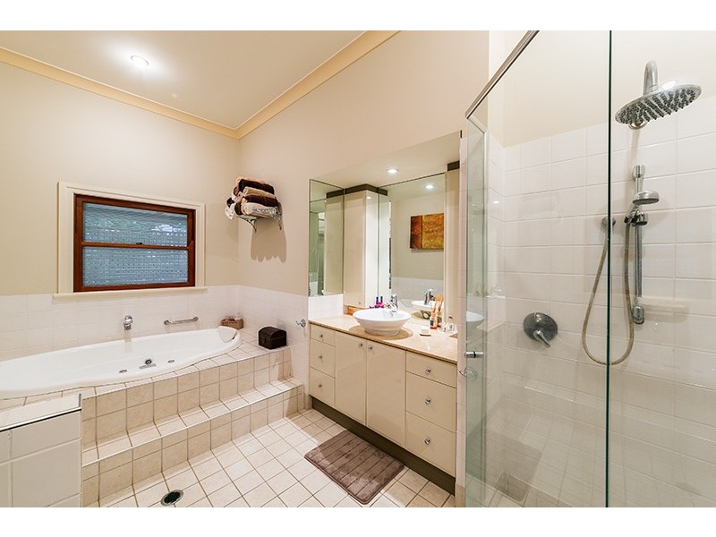 36 Verney Road West, Graceville QLD 4075